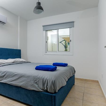 Olympia Flat 104 Apartment ลาร์นาคา ภายนอก รูปภาพ