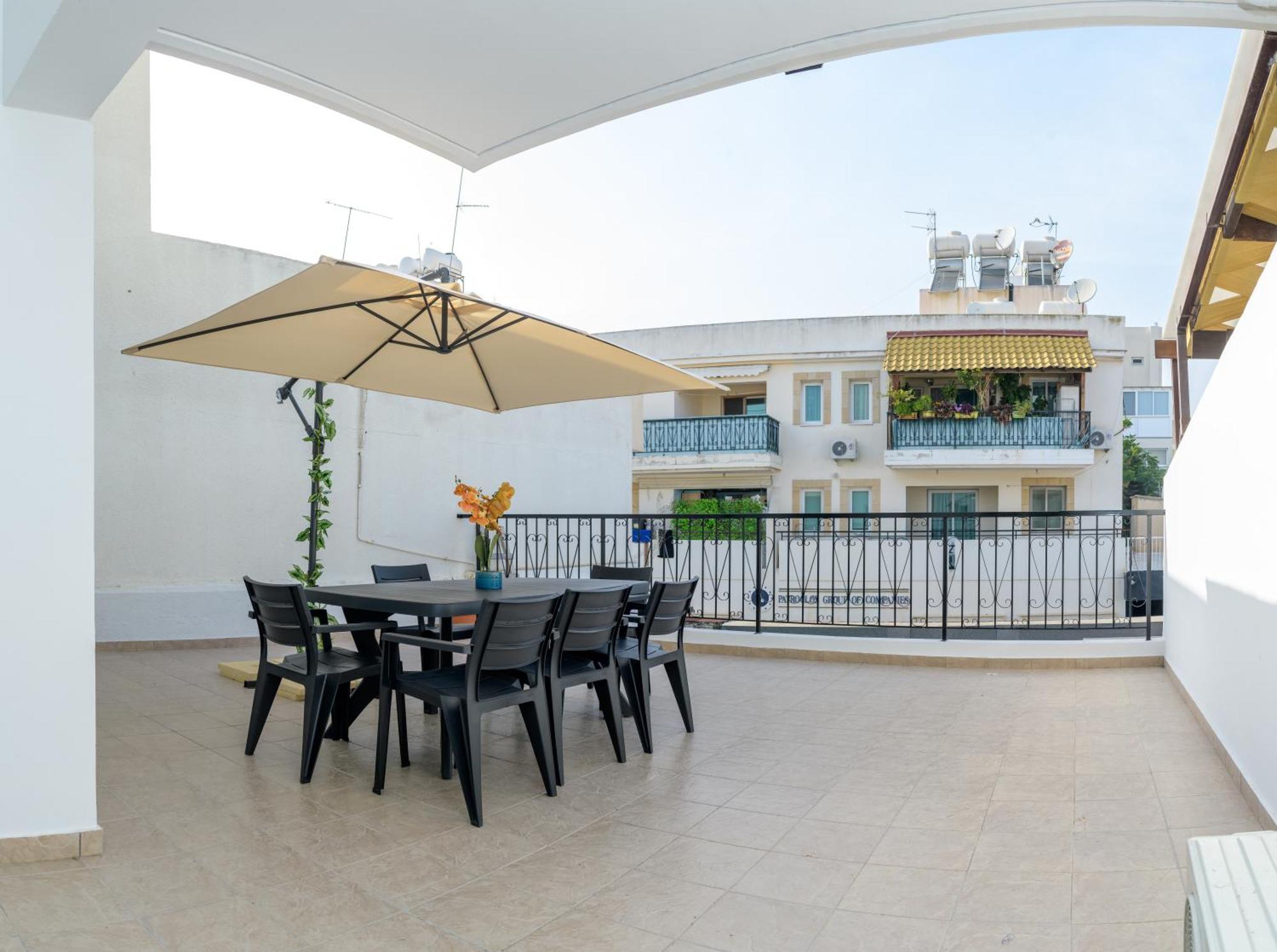 Olympia Flat 104 Apartment ลาร์นาคา ภายนอก รูปภาพ
